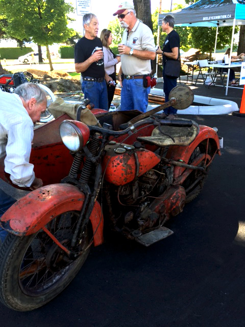 H-D with sidecar